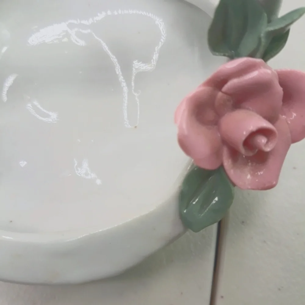 Trinket ceramic heart box & ceramic basket floral